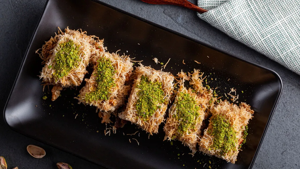 Fıstıklı Tel Kadayıf Tarifi Nasıl Yapılır?