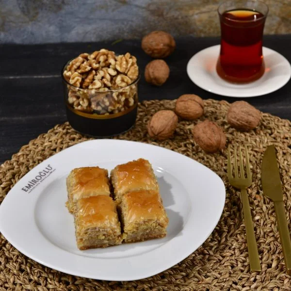 Cevizli Ev Baklavası 2