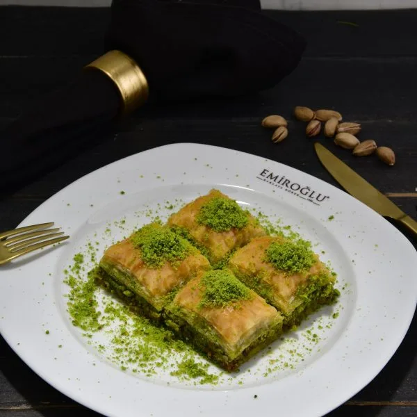 Kare Dilim Fıstıklı