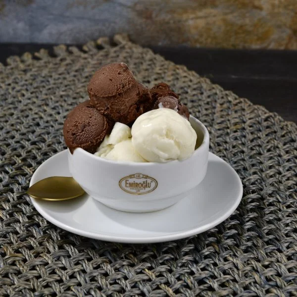 Sade Çikolatalı Dondurma (Sadece İstanbul içi)